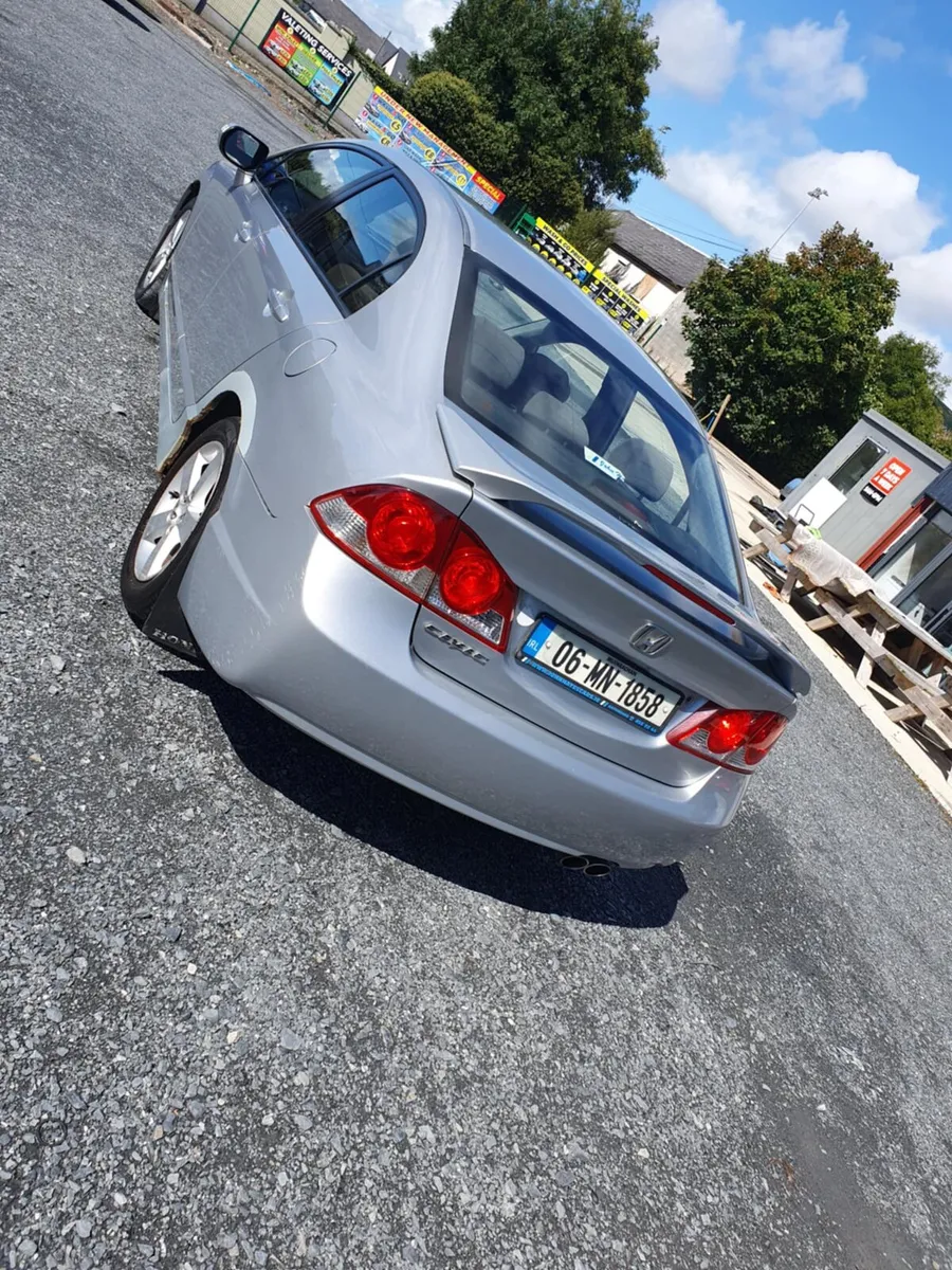 06 Honda civic Automatic - Image 4