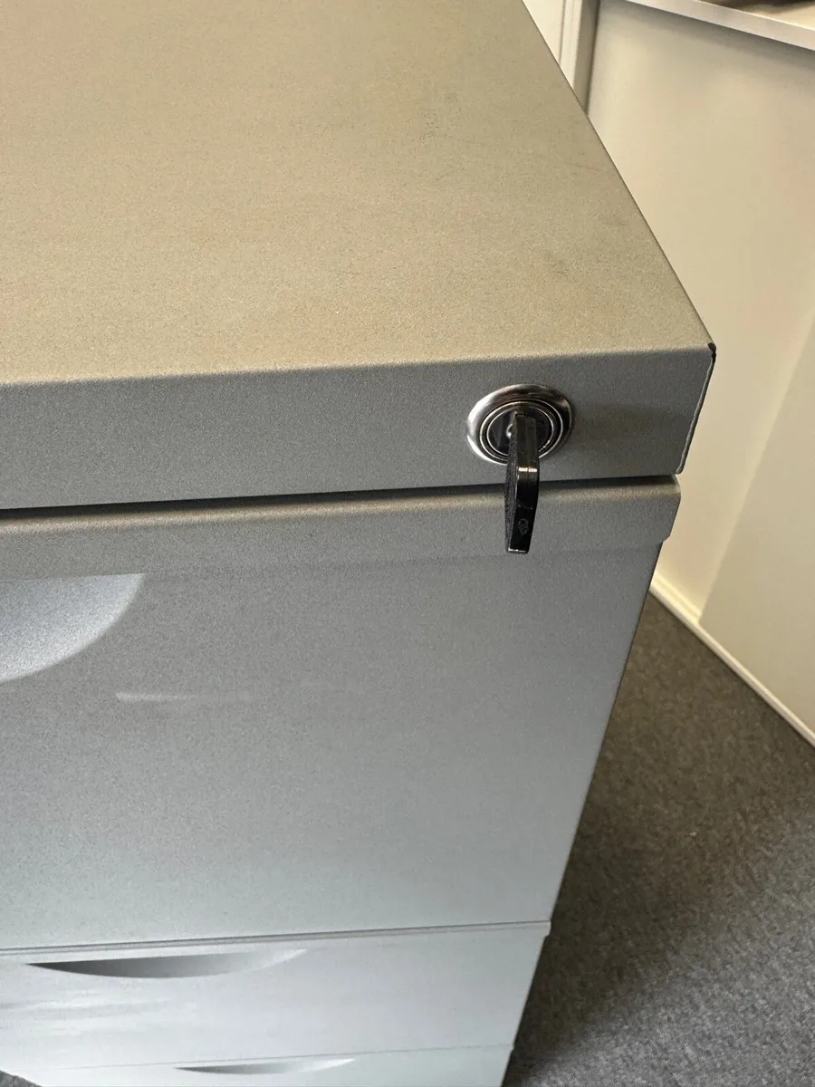 Free to take away - Filing cabinet - Image 2