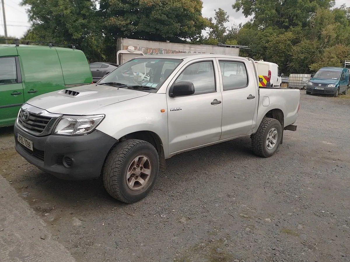 Toyota Hilux 2011 D-Cab Taxed - Image 1