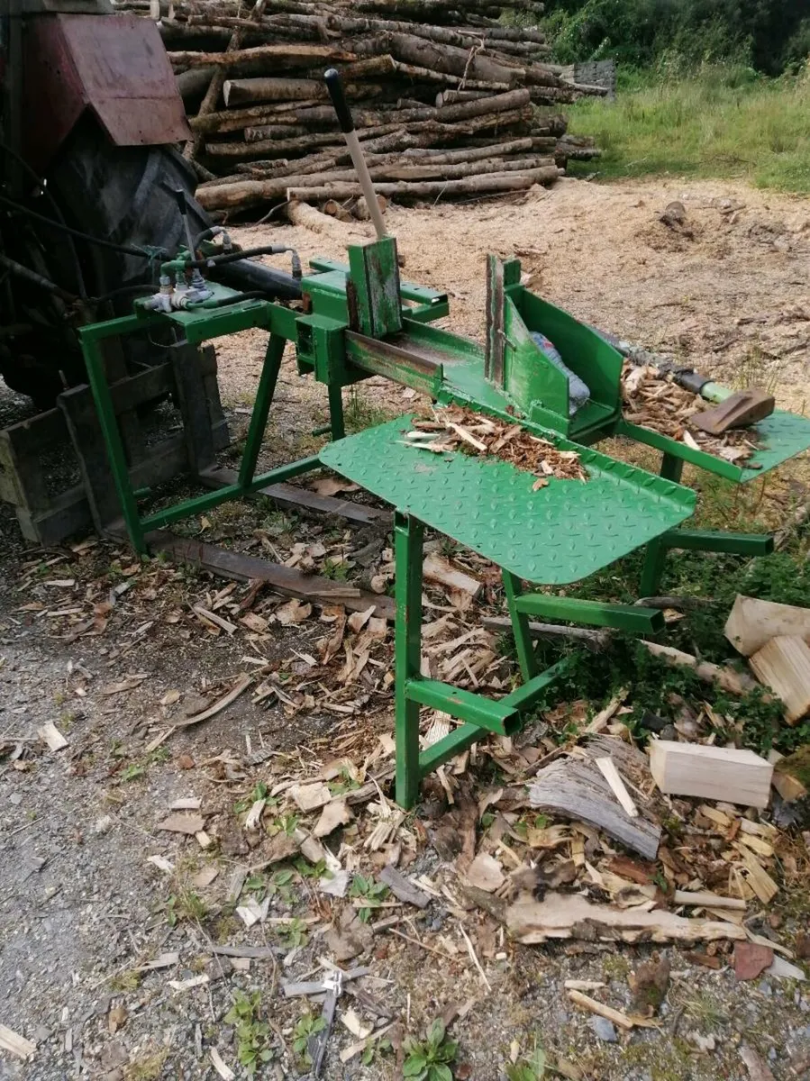 Log splitter - Image 1