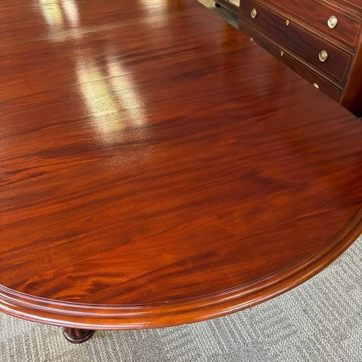 Fabulous mahogany d-end extendable dining table - Image 3