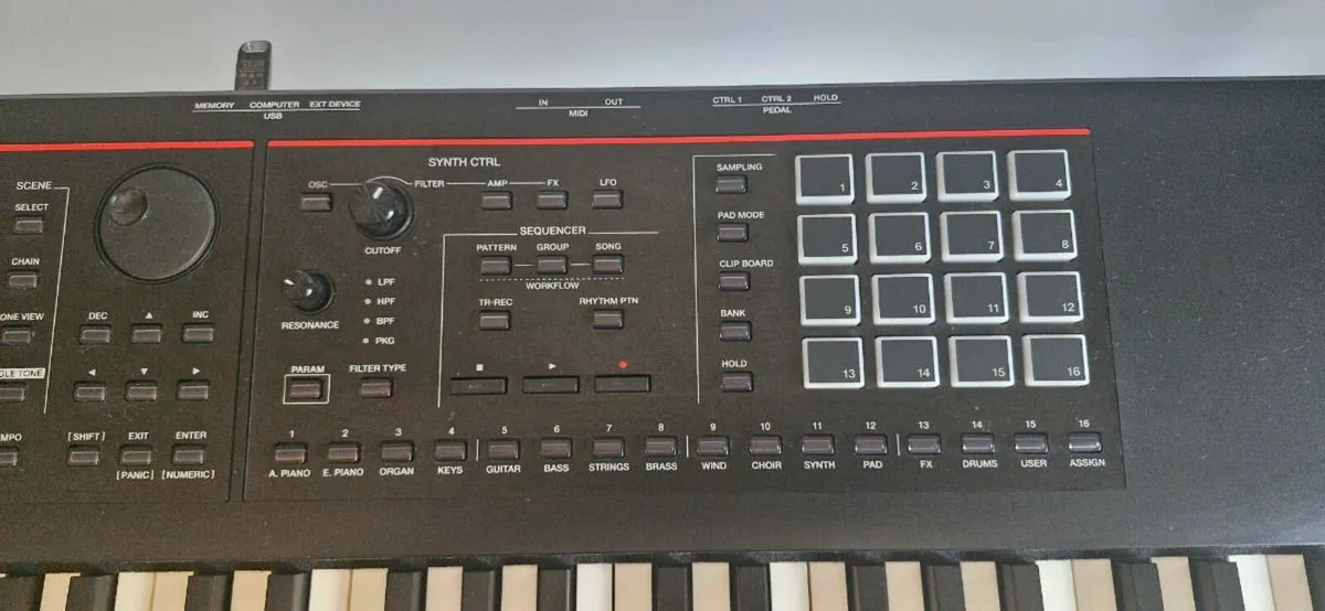 Roland Fantom 08 Keyboard/Synth/Workstation MINT - Image 3