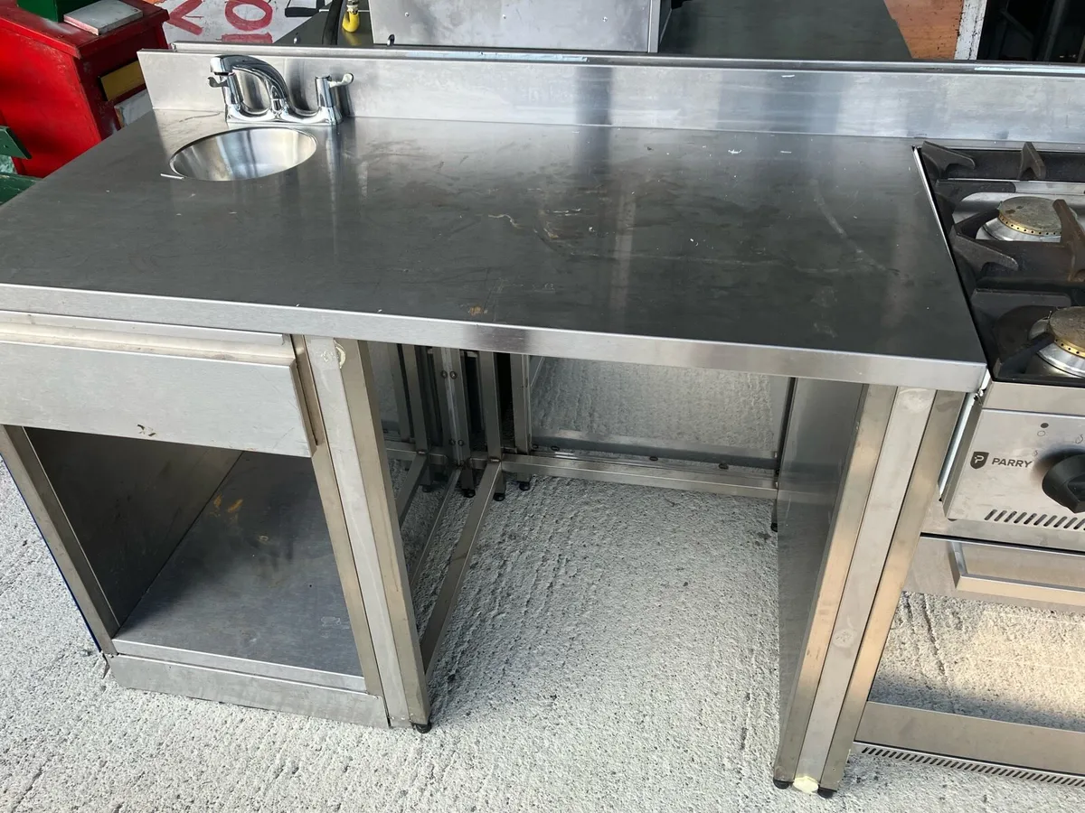 Kitchen equipment stainless steel - Image 1