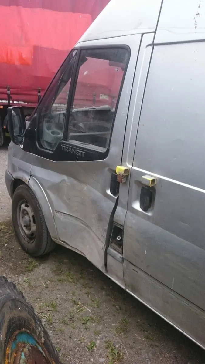 2007 Ford transit - Image 4