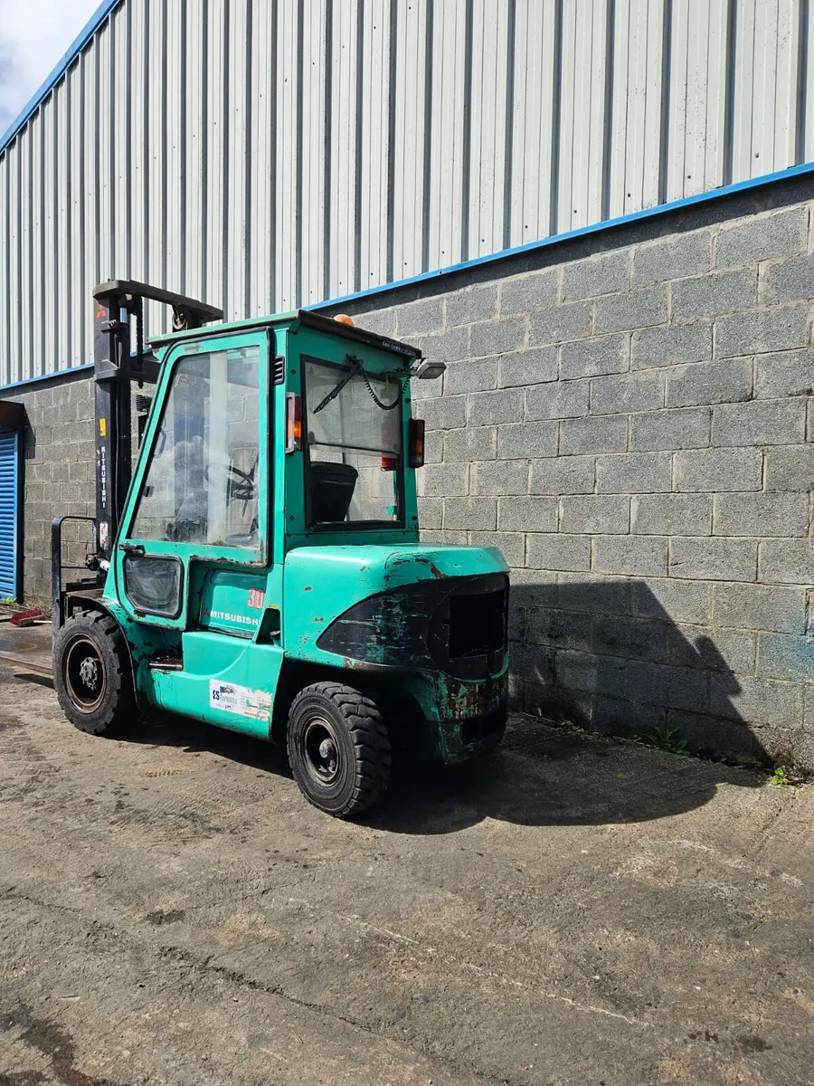 Forklift Mitsubishi 3 ton Cab - Image 2