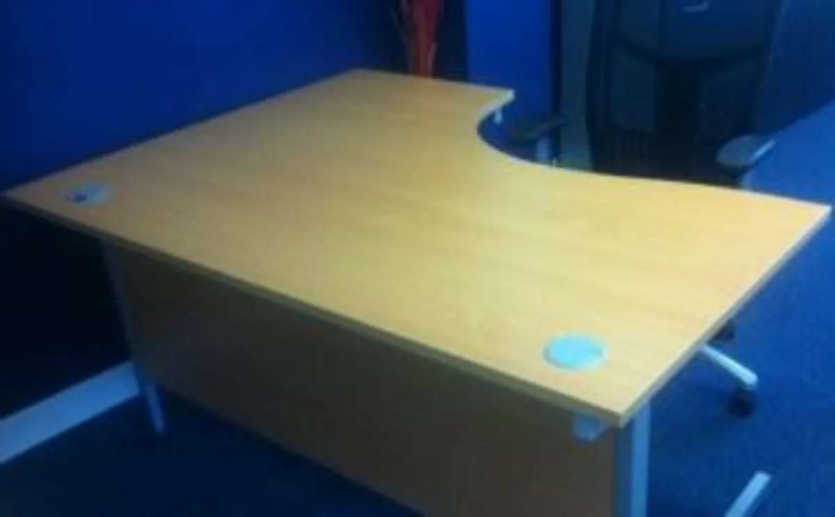 Office Work Desk - Image 1