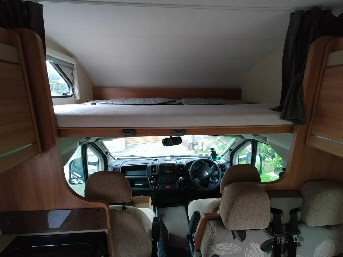 Campervan / Motorhome - Image 1