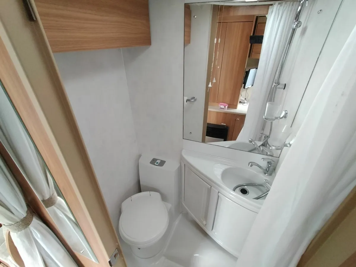 Campervan / Motorhome - Image 2