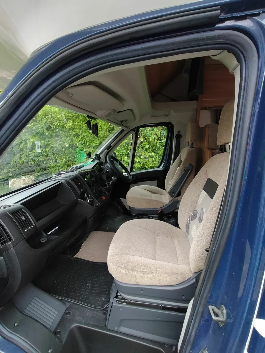 Campervan / Motorhome - Image 4