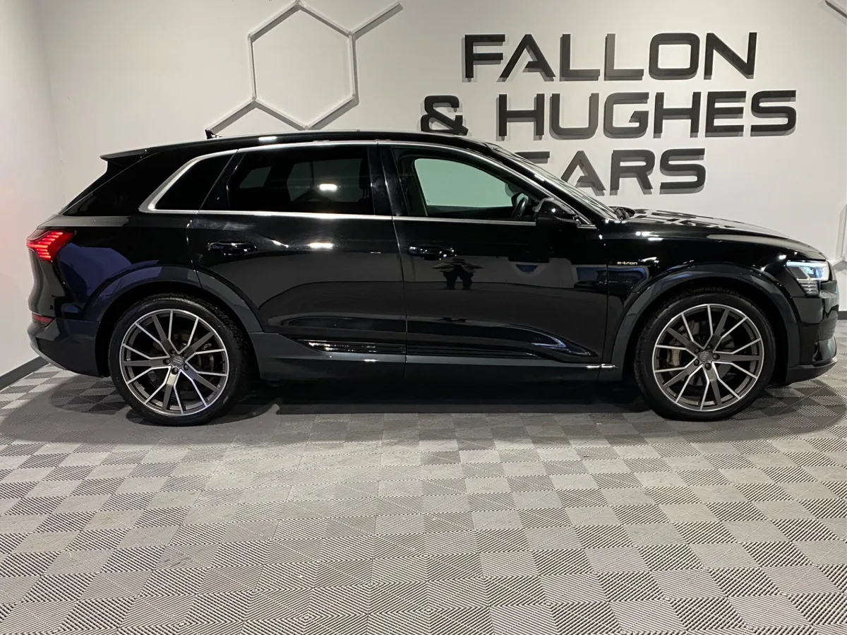 AUDI E-TRON TECHNIK 55 QUATTRO 95KWH - Image 4