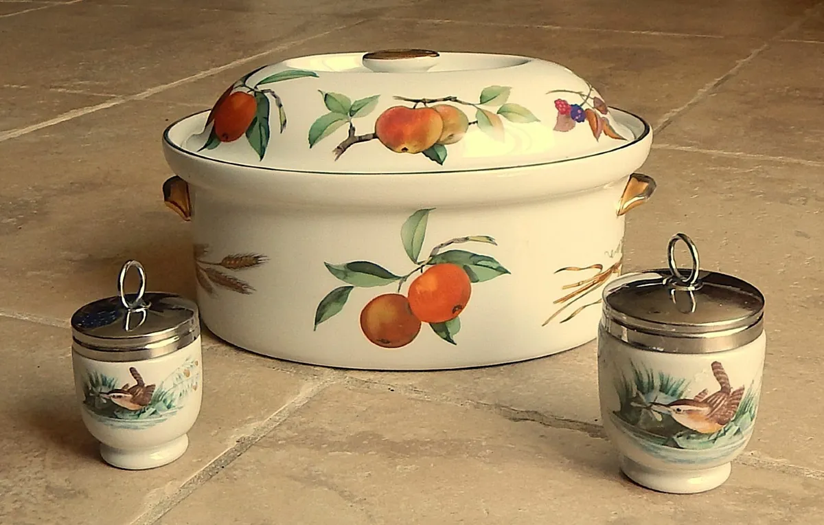 Royal Worcester Casserole Dish & Egg Coddlers - Image 1