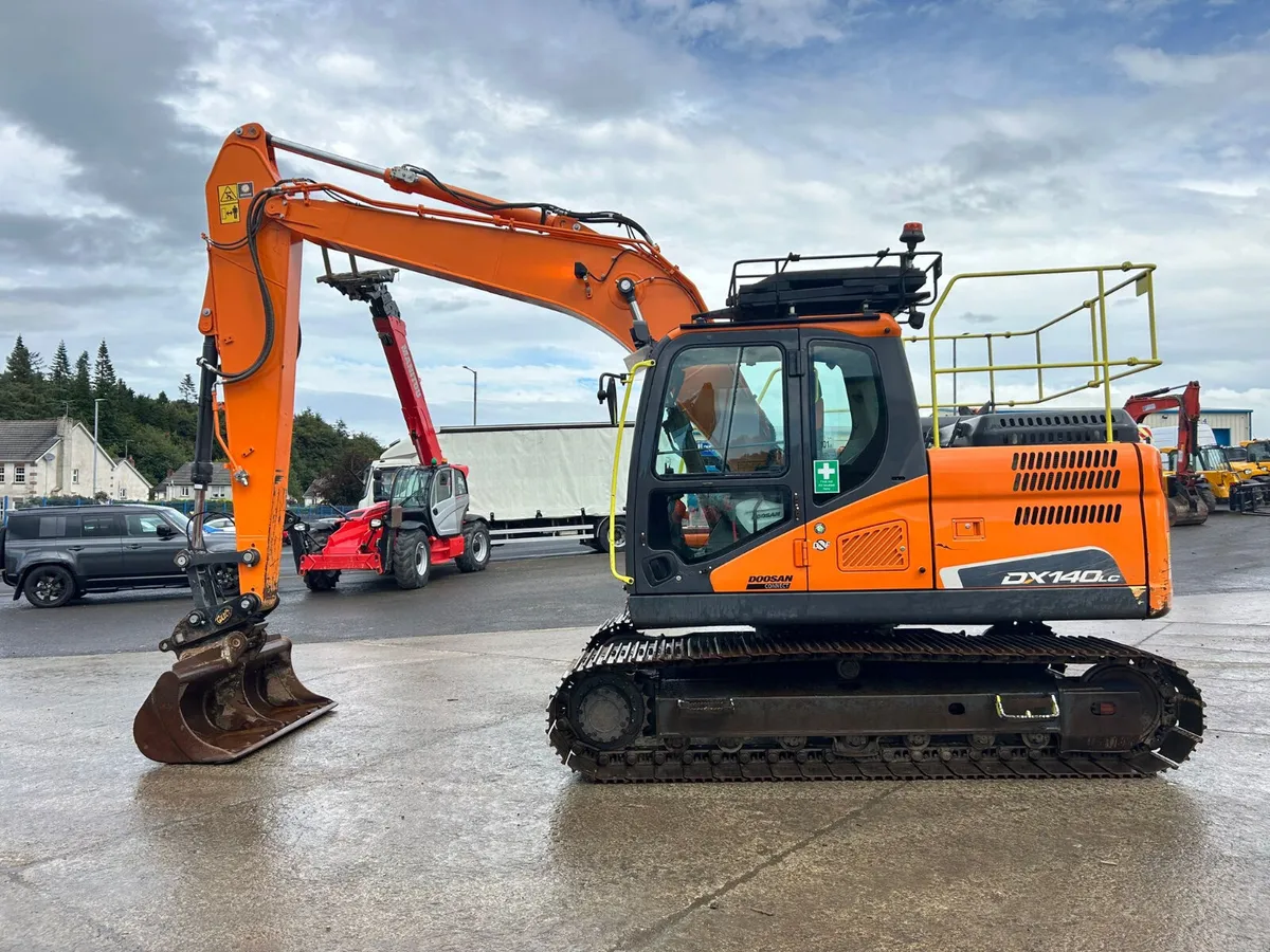 2021 Doosan DX140 LC - MULLANS - Image 2