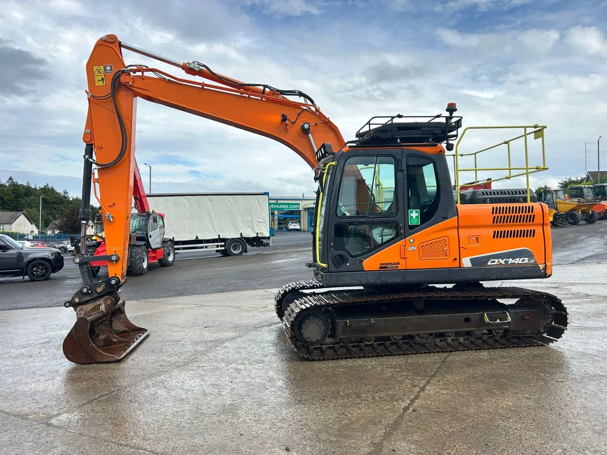 2021 Doosan DX140 LC - MULLANS - Image 3