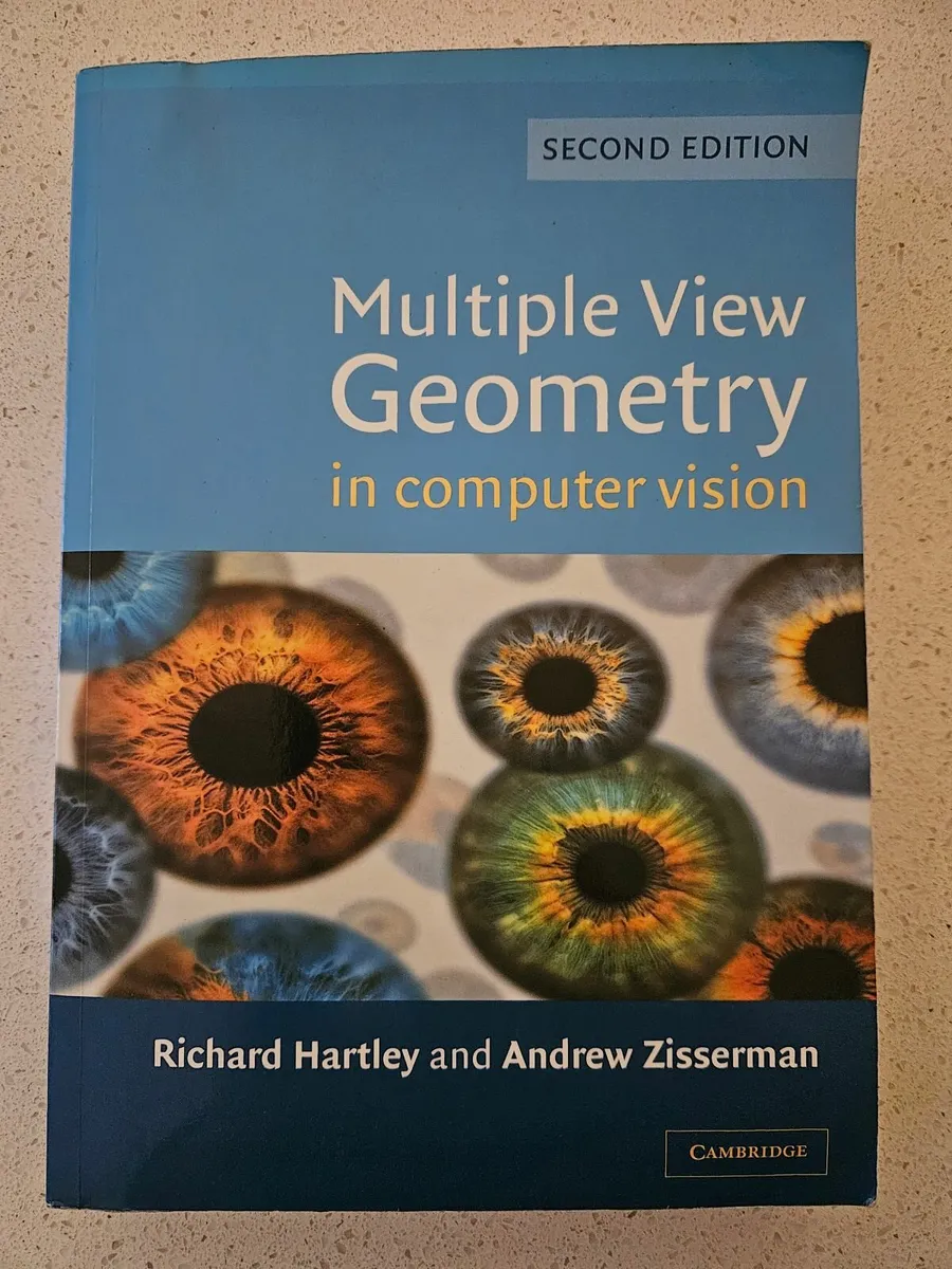 Paperback: Multiple View Geometry in Computer Visi - Image 1