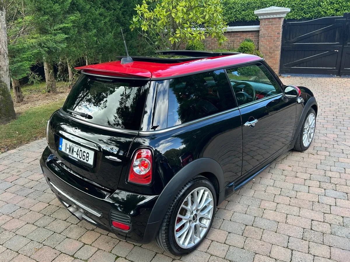 2011 Mini John Cooper Works High Spec - Image 3