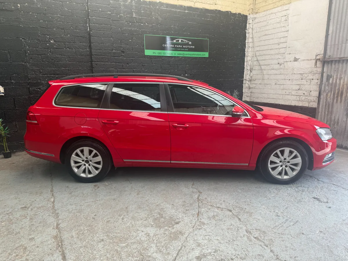 2013 VW Passat 2.0TDi Estate Comfortline AUTO - Image 2