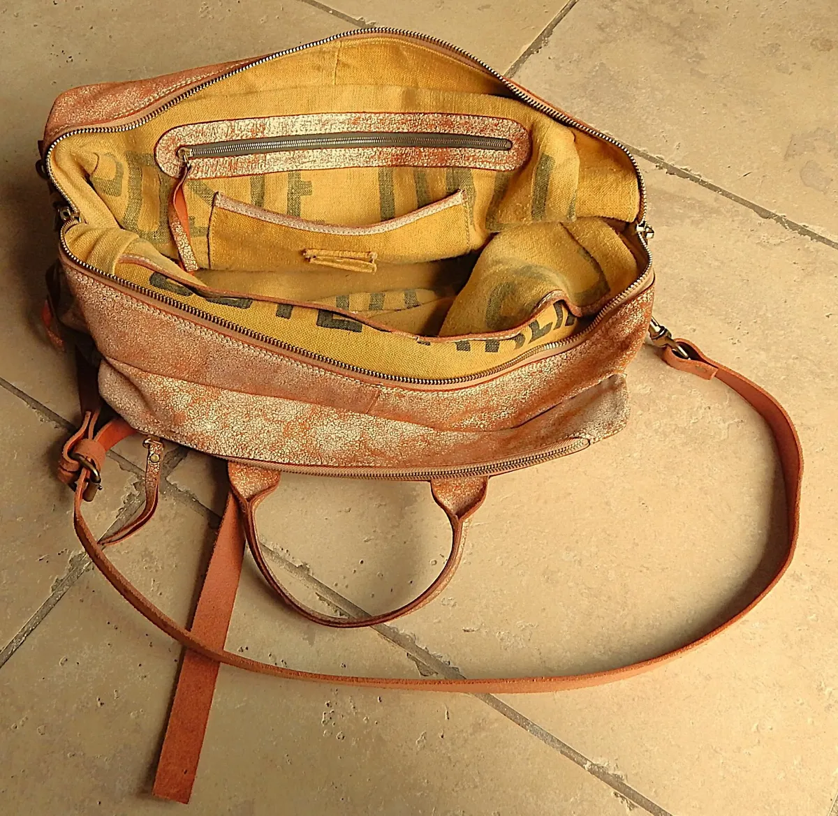 OSTE ITALIA brand Ladies Leather Handbag - Image 4