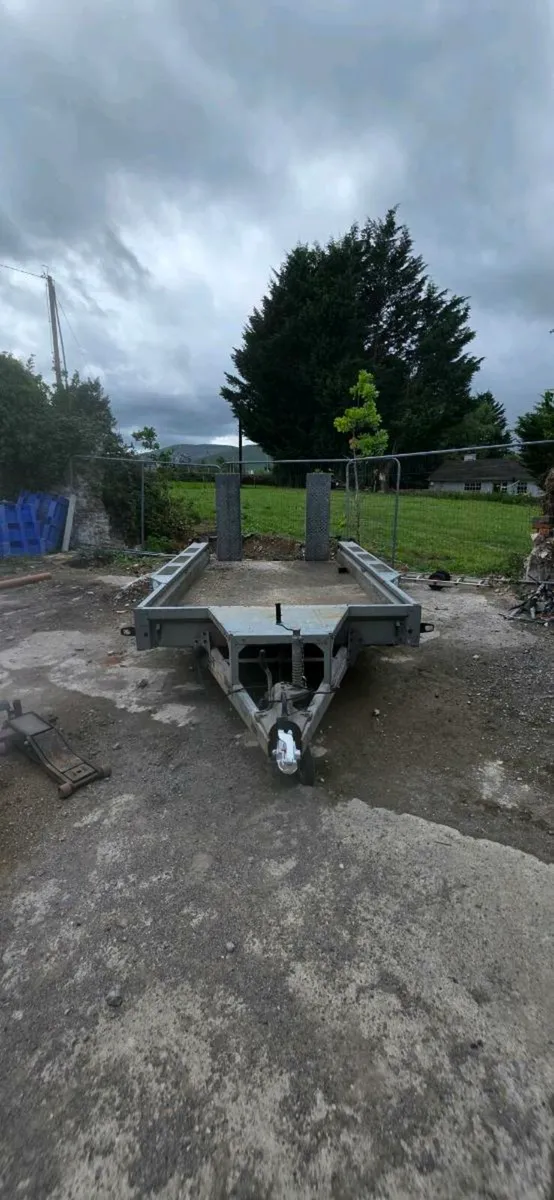 Triple axle plant trailer - Image 1