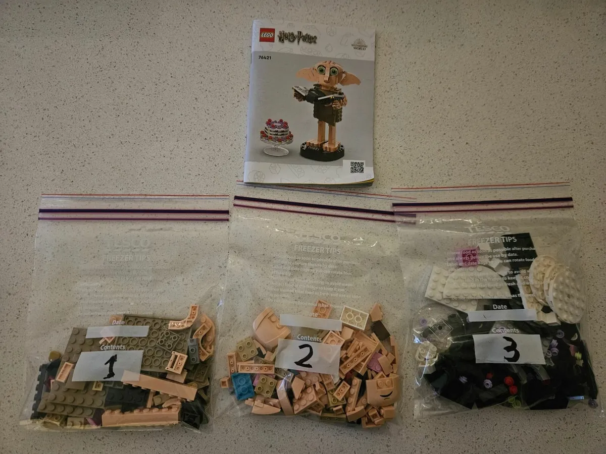 Lego: Dobby the House Elf 76421 - Image 2