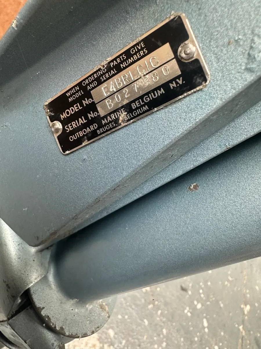 Evinrude 4 Outboard Motor - Image 2