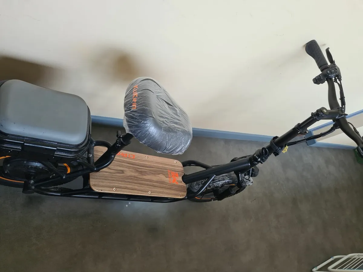 Scooters - Image 1