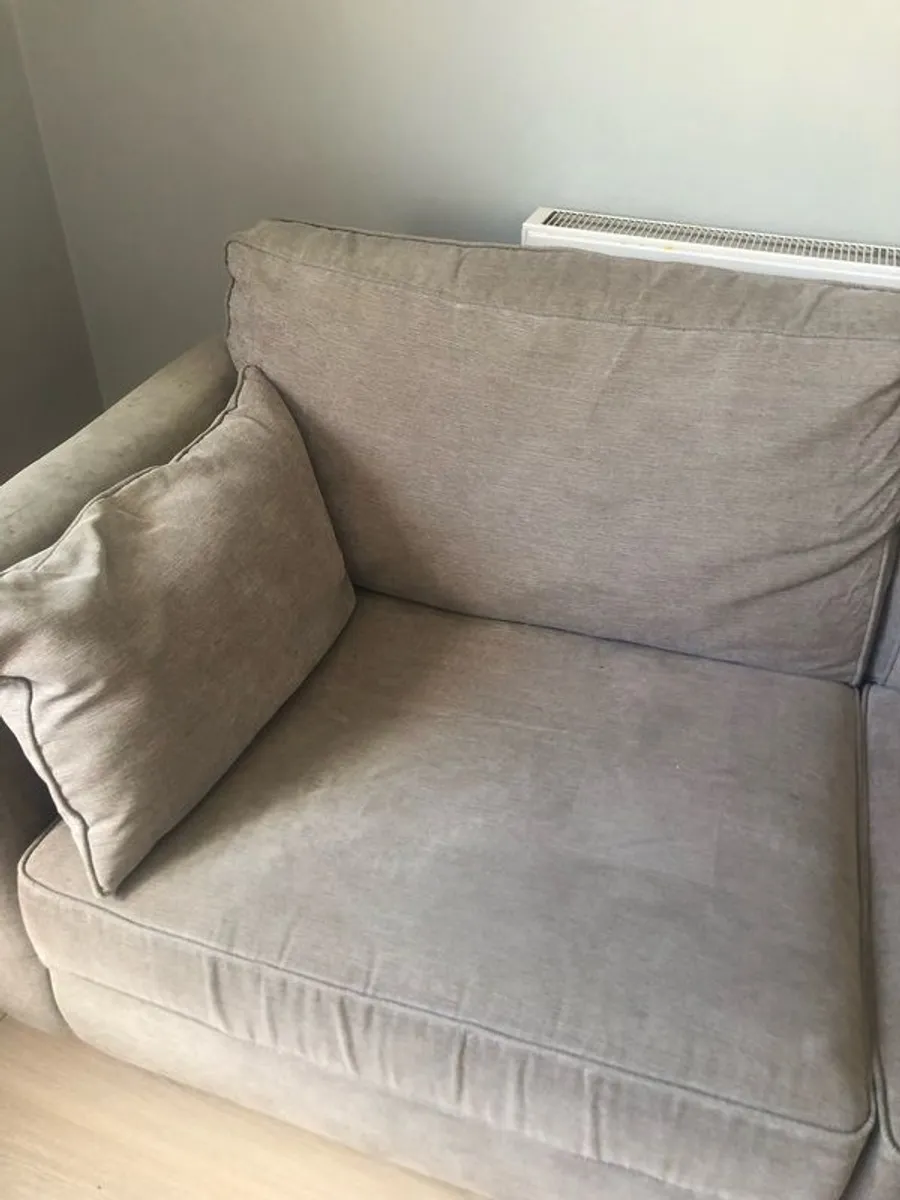 2-3 seater sofa - Image 2