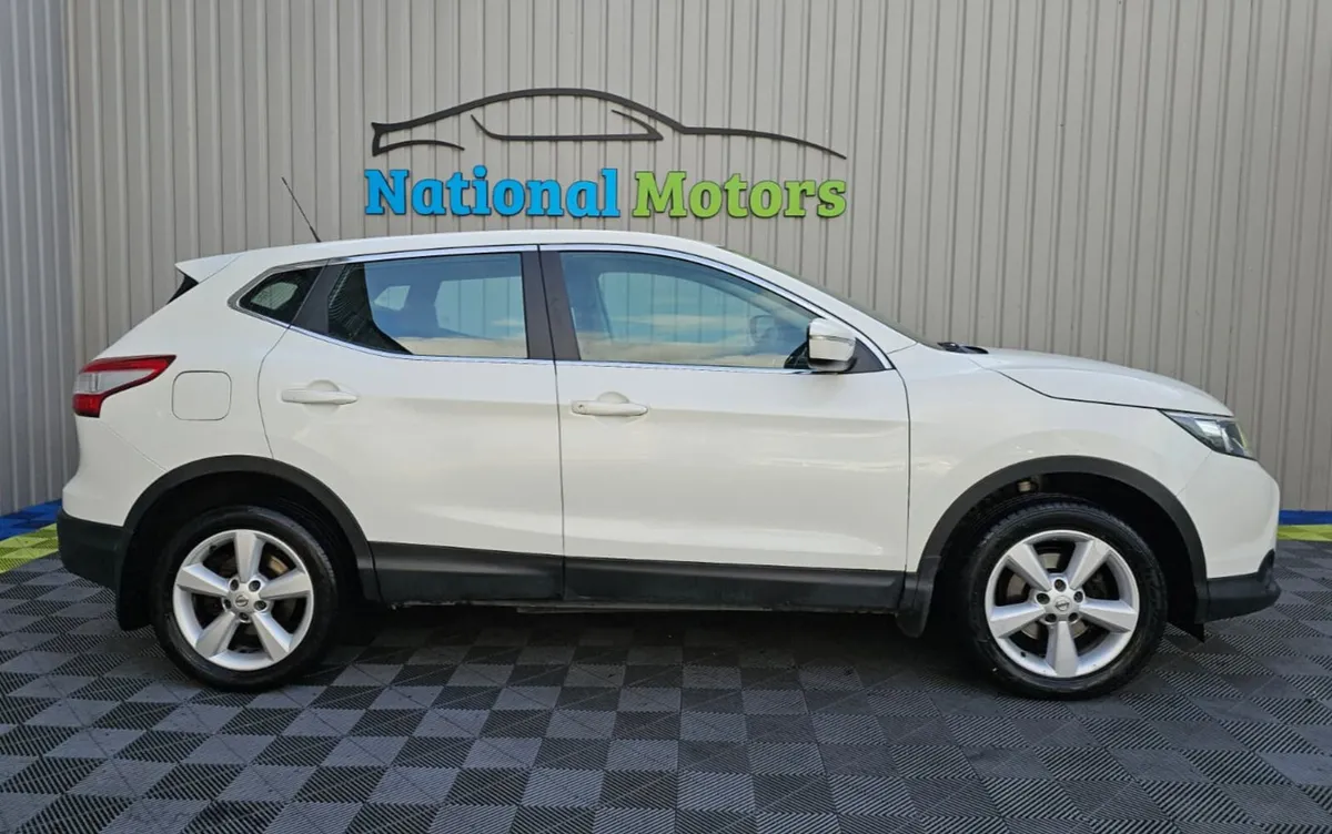 2014  Nissan Qashqai 1.5 DSL XE - Image 2