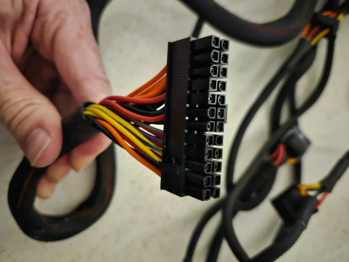 Corsair 550w Power Supply - Image 2