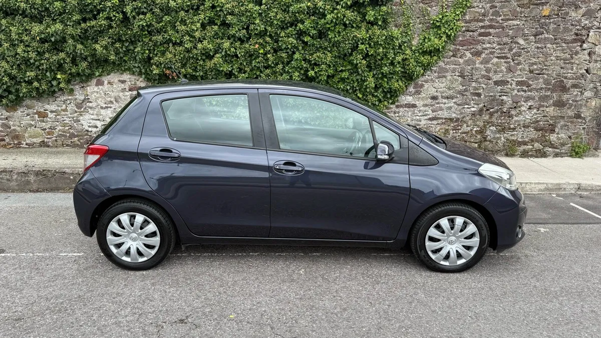 Toyota Yaris 2013 - Image 3