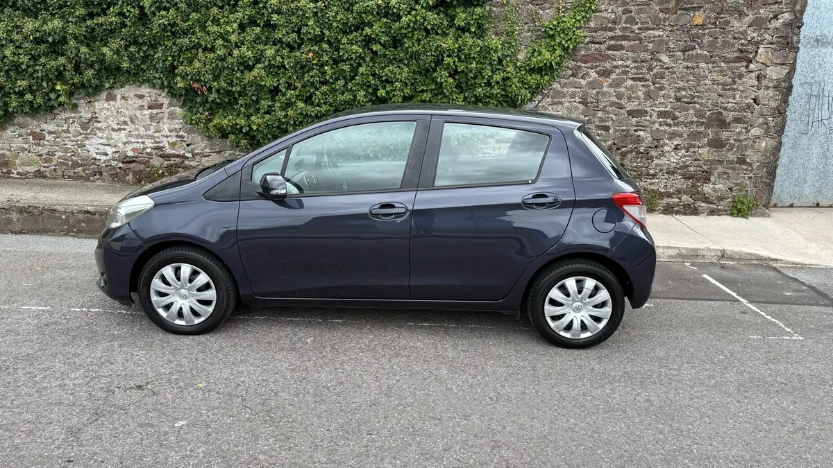 Toyota Yaris 2013 - Image 4