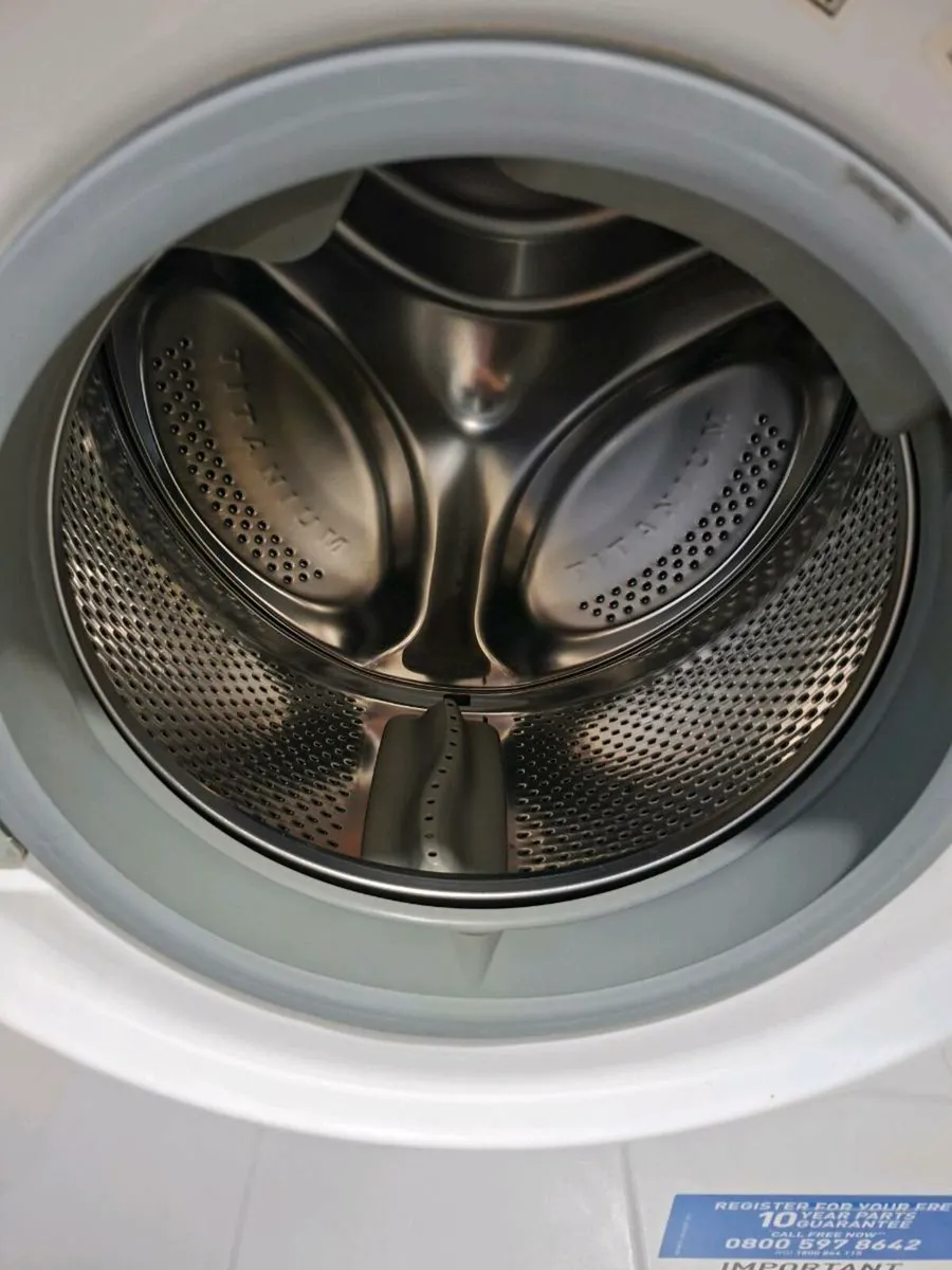 Washer Dryer Indesit - Image 3
