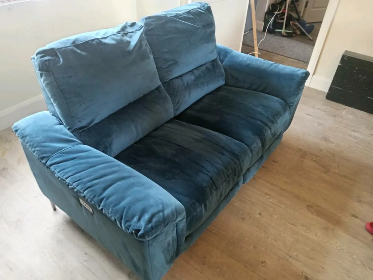 Electric Reclining Couch - Image 1