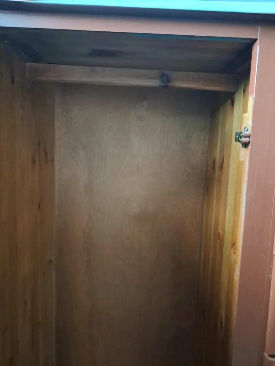 Wardrobe - Image 2
