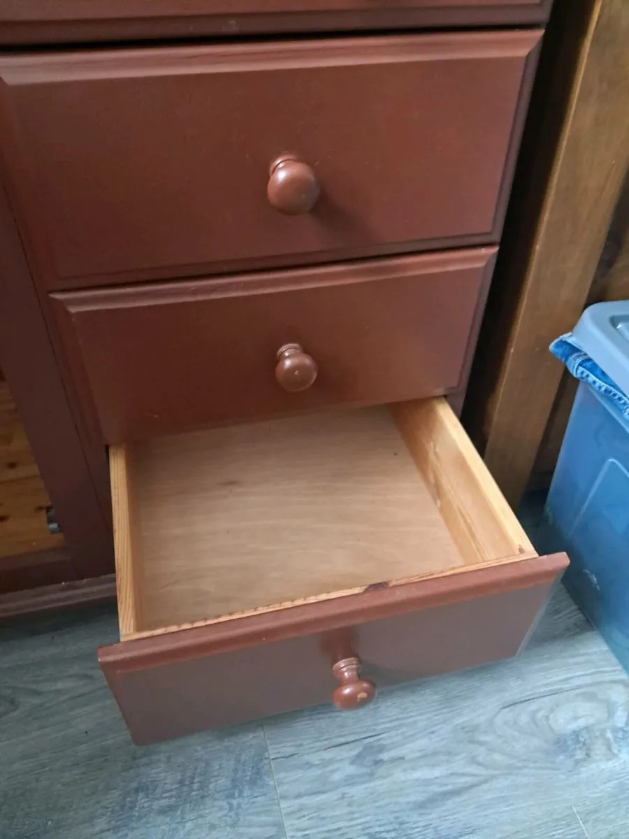 Wardrobe - Image 3