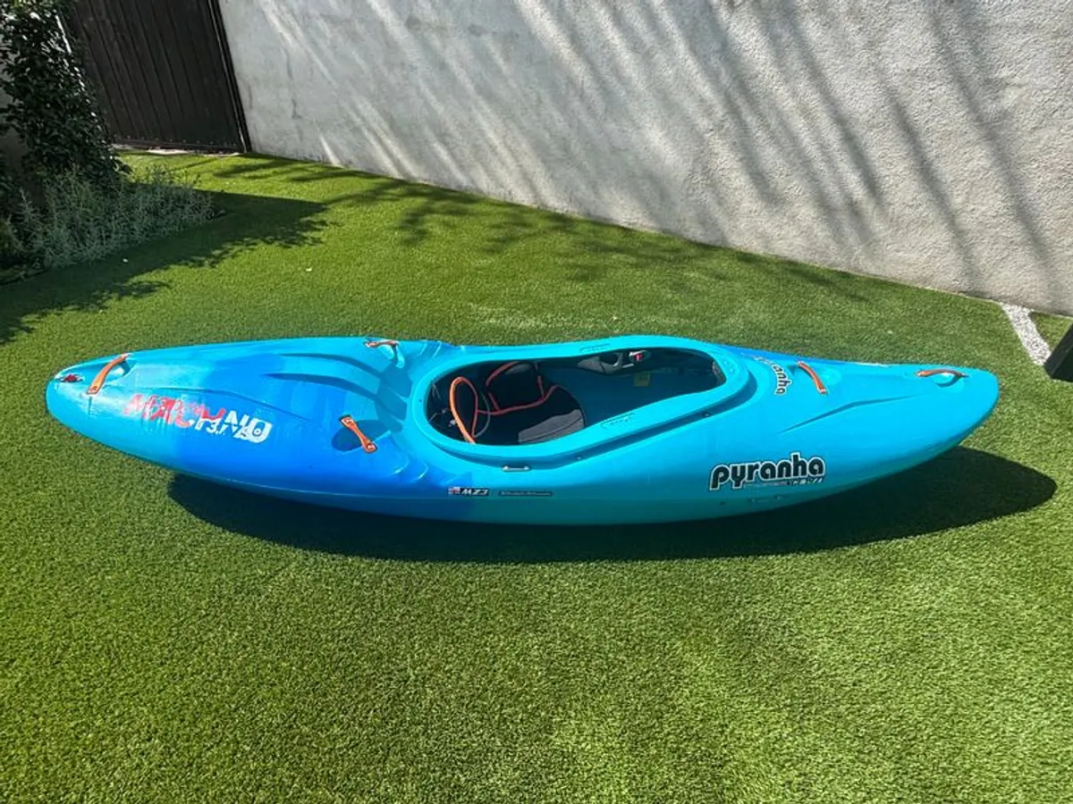 Pyranha Machno Kayak - Image 1