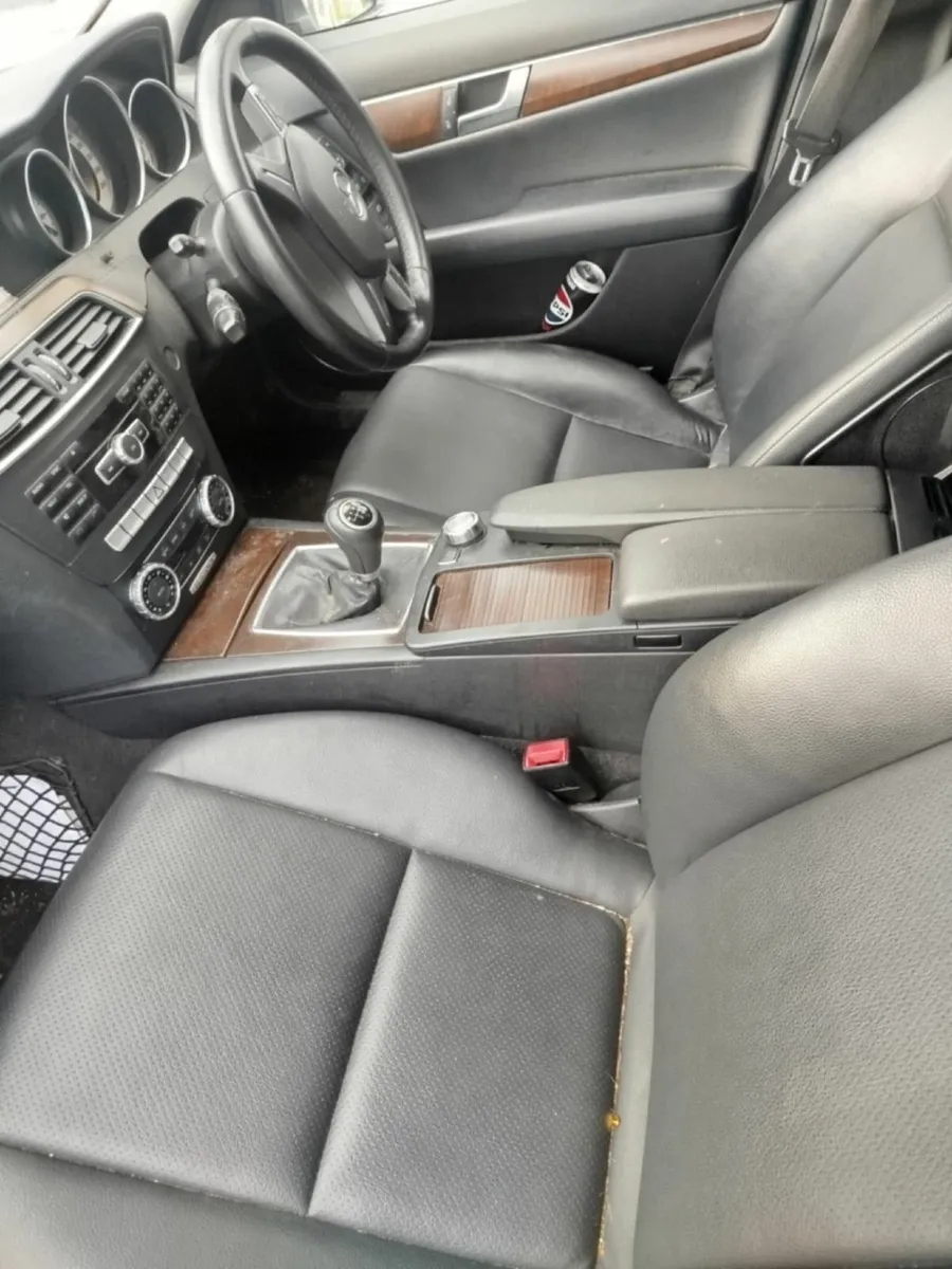 Mercedes-Benz C-Class 2012 - Image 3