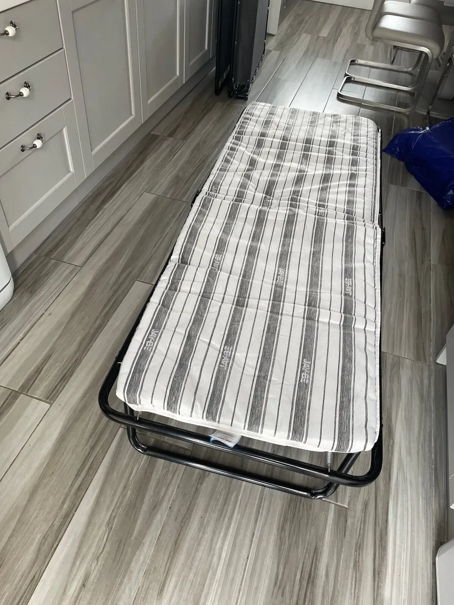 Folding camp beds - Image 3