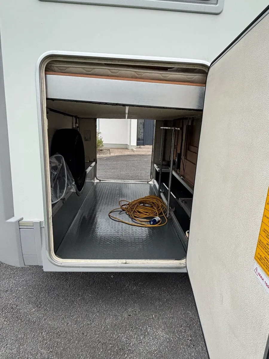 Adria i707 A class motorhome - Image 4