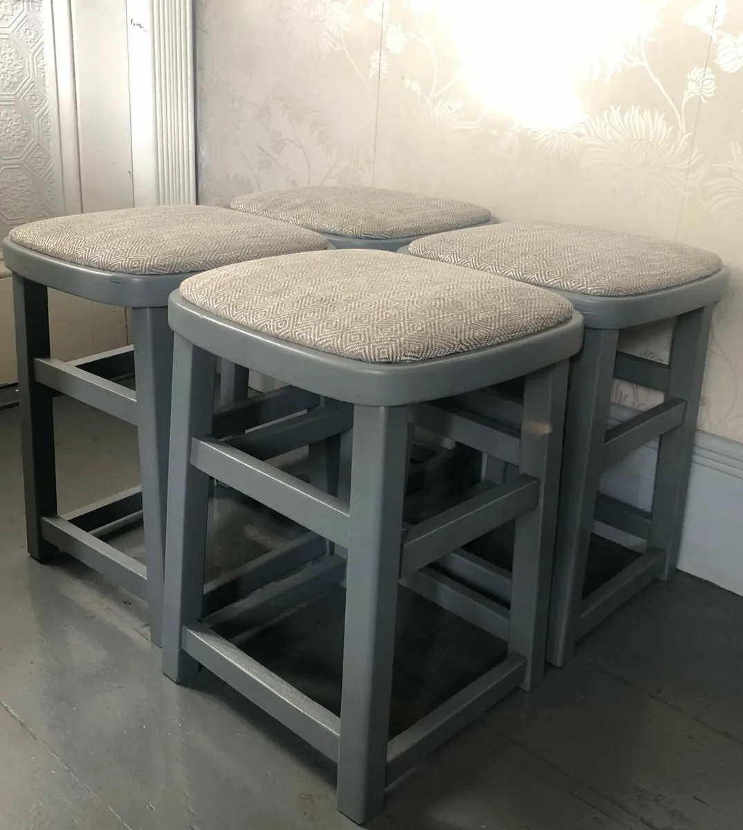 Four bespoke Mid-Century stools - Image 1