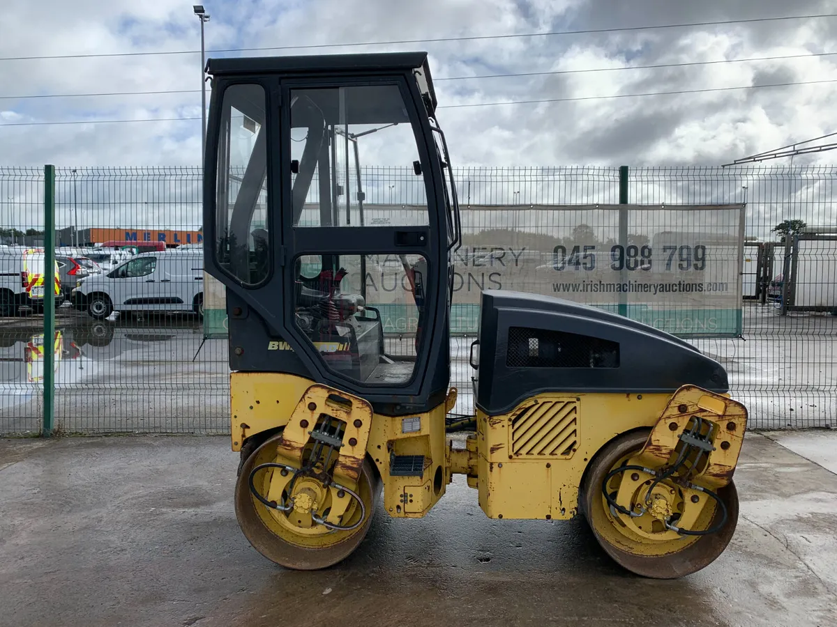 2005 BOMAG BW120AD TWIN DRUM ROLLER FOR AUCTION - Image 3