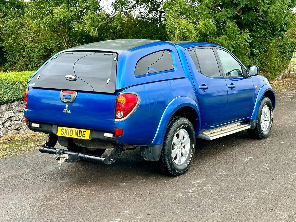 Mitsubishi L200 2.5L AUTO 4X4 - Image 3