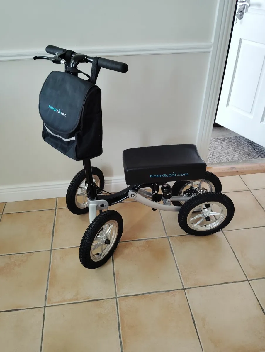 Knee scooter
