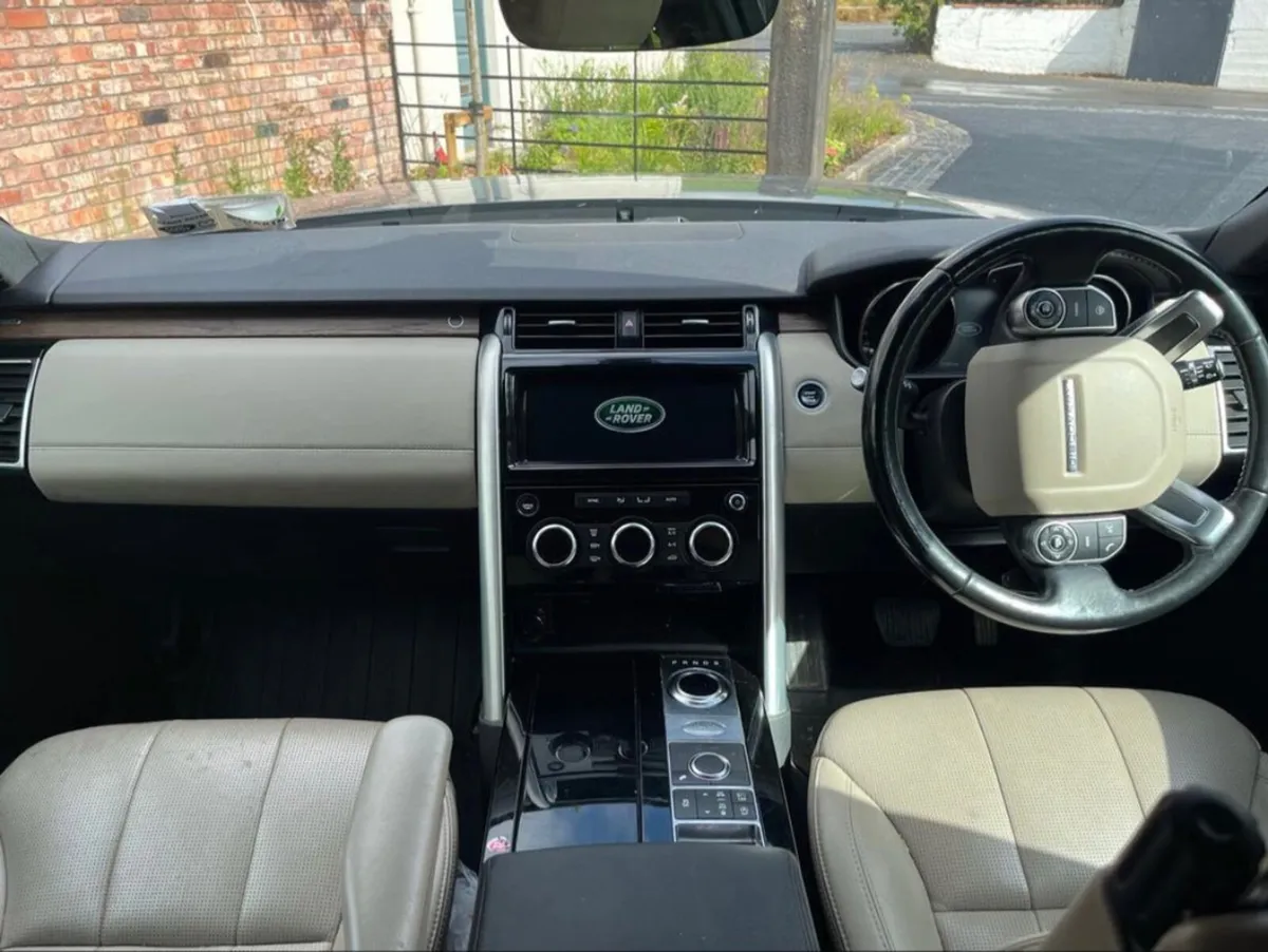 Land Rover Discovery 2018 - Image 2