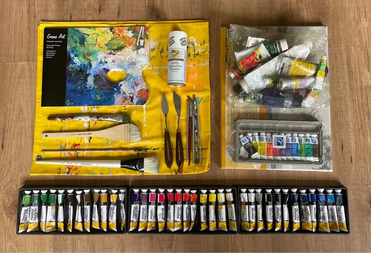 Painting supplies - Image 1