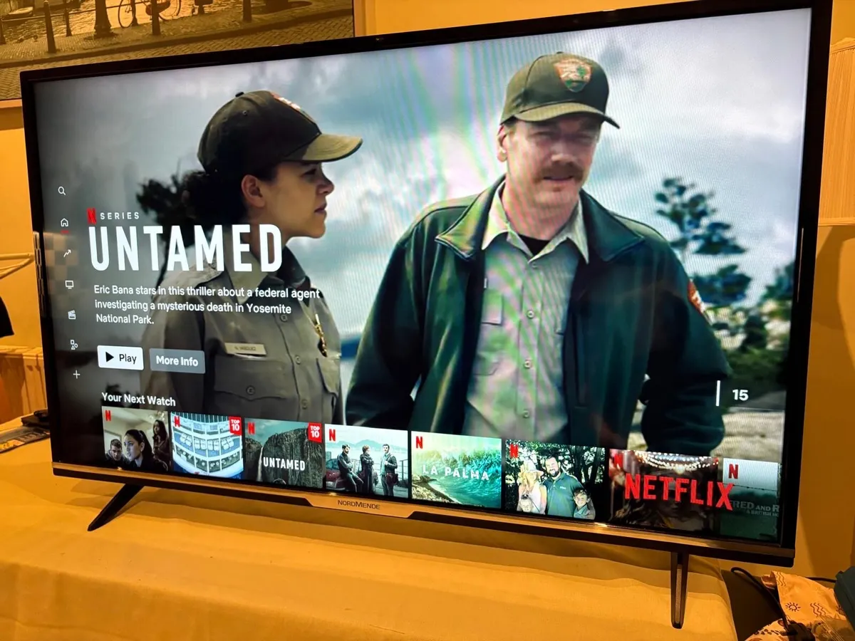 50 inch Smart TV - Image 2