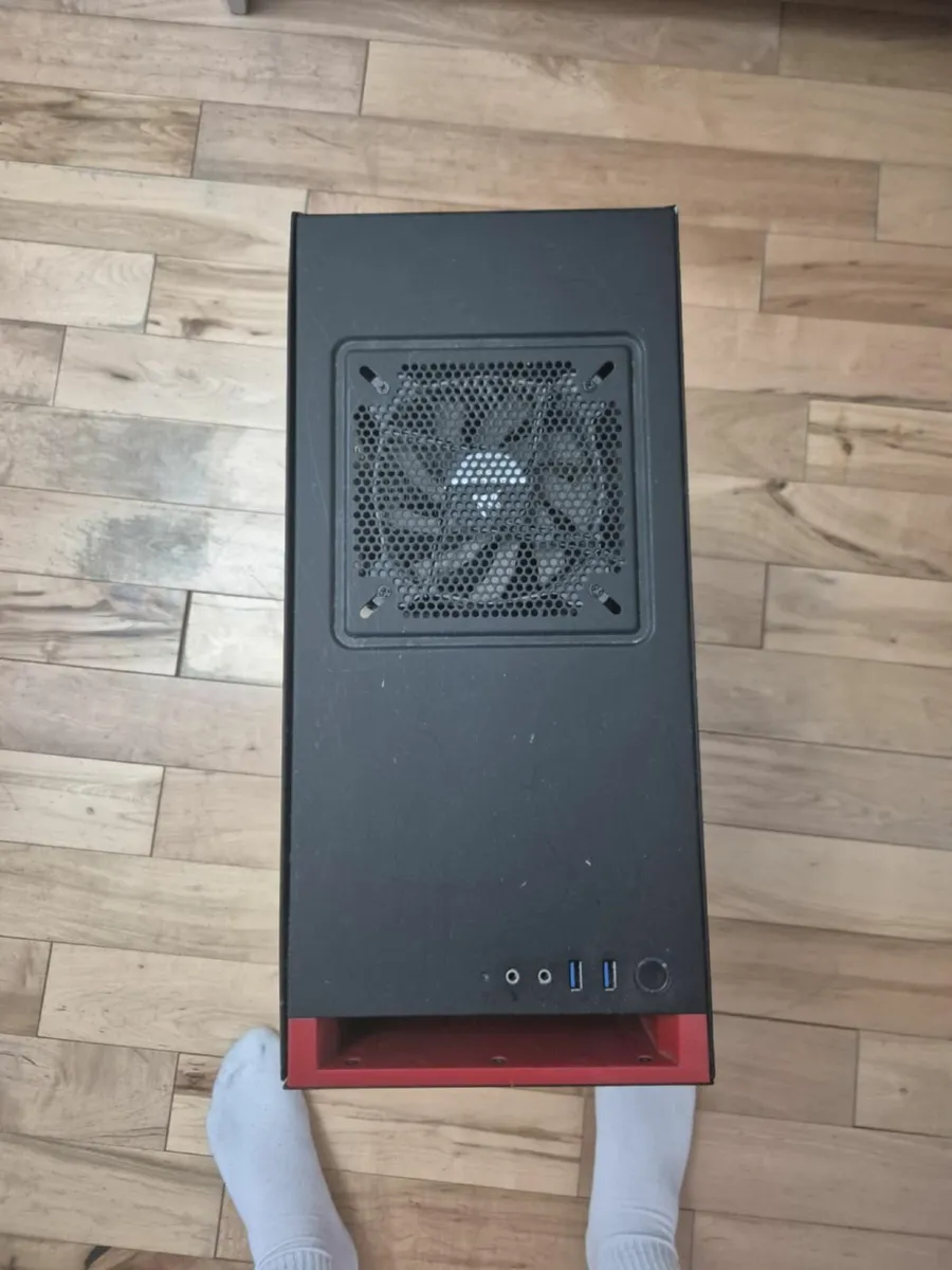 Old Gaming PC - Image 1