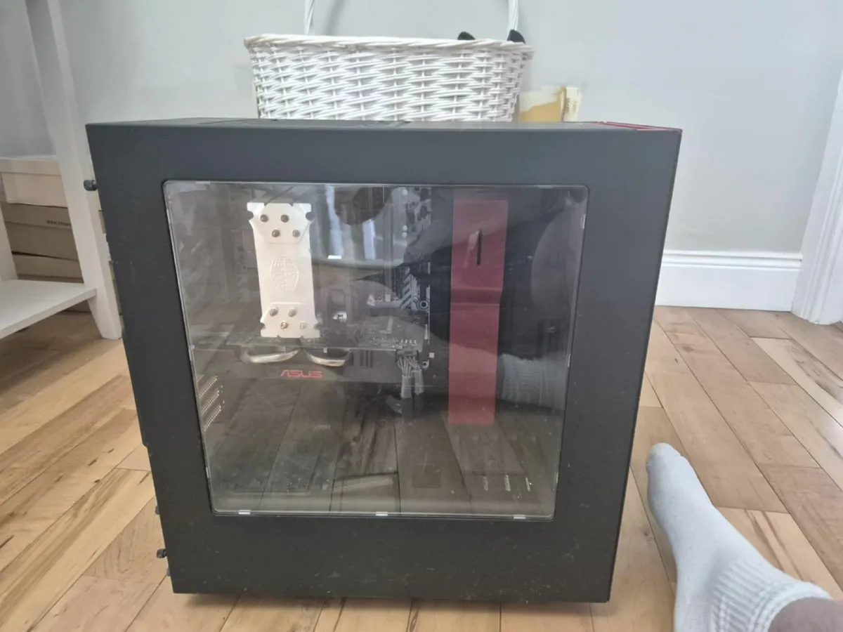 Old Gaming PC - Image 2