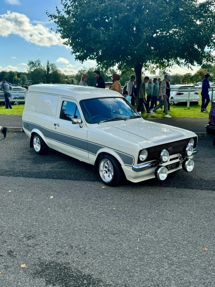 Ford Escort Mk2 RS2000 Van - Image 1