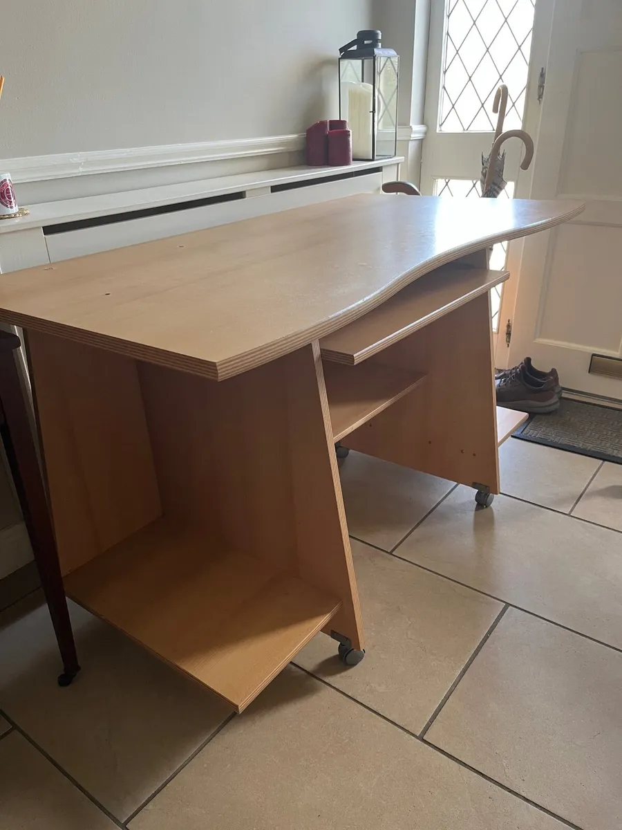 Computer/office/study table and chair - Image 2