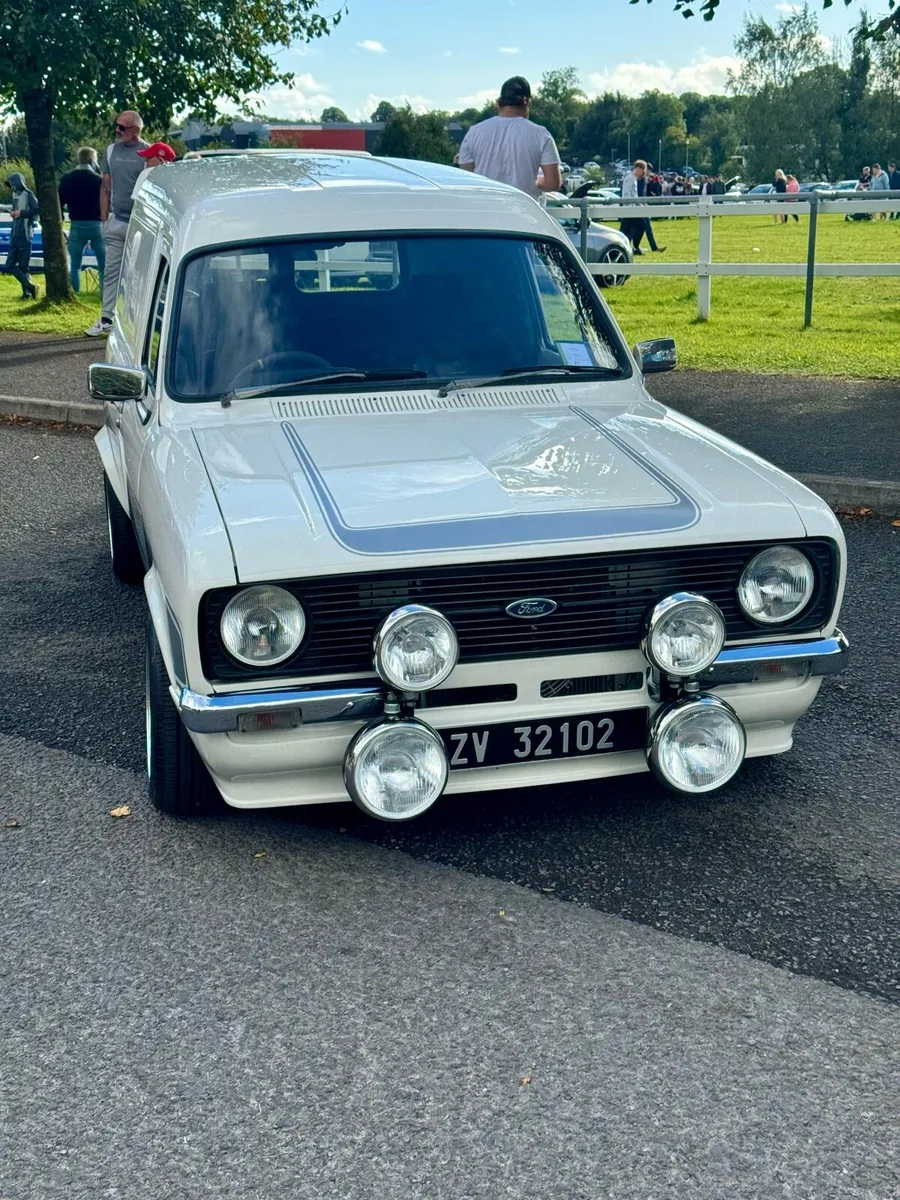 Ford Escort Mk2 RS2000 Van - Image 2